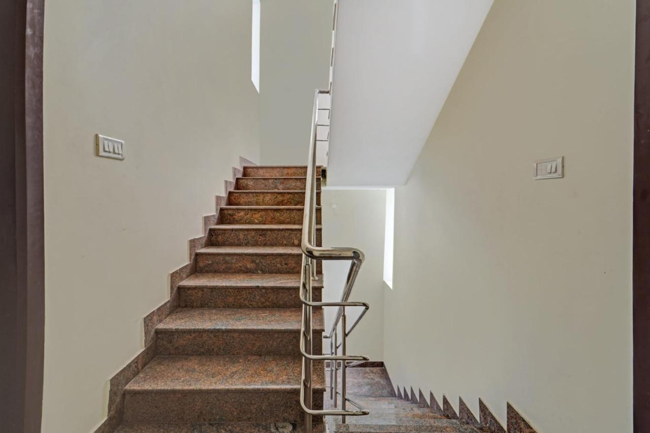 Super Hotel O Grand Residency Gūduvāncheri Buitenkant foto